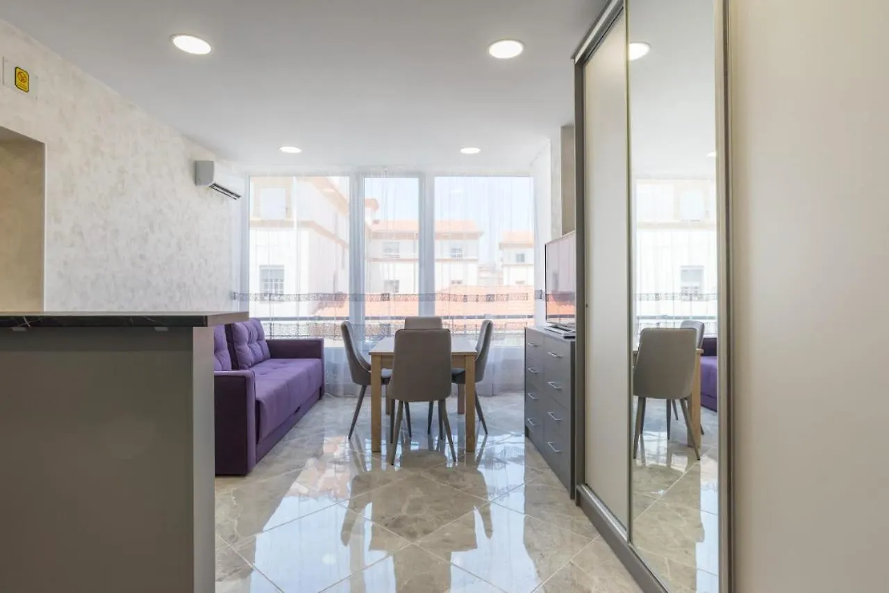 Dream House Rooms Malaga - Habitacion En El Apartemento Pensjonat